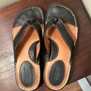 COPY - Born leather, flip-flop sandals. Women’s size 6 color black.